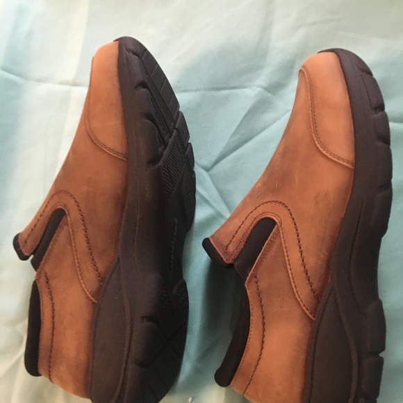 Lands End suede - Picture 10 of 11